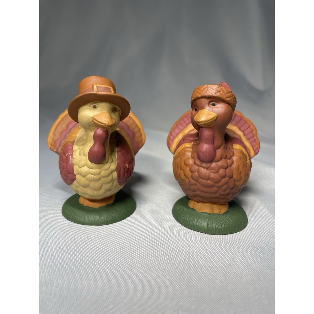 Avon Turkey  Twosome Salt & Pepper Shakers Plastic Thanksgiving Decor VTG